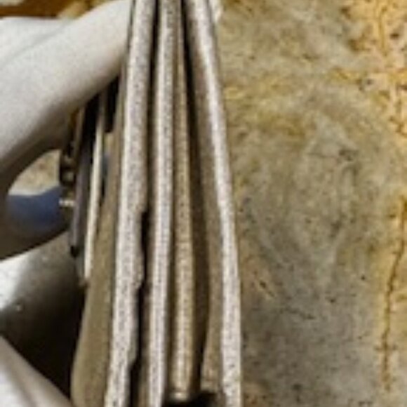 Gucci Metallic Beige and Gold Continental D-Ring GG Canvas - Picture 6 of 9